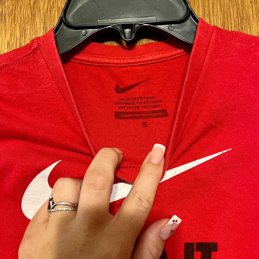 Boys Nike Shirt Size 5